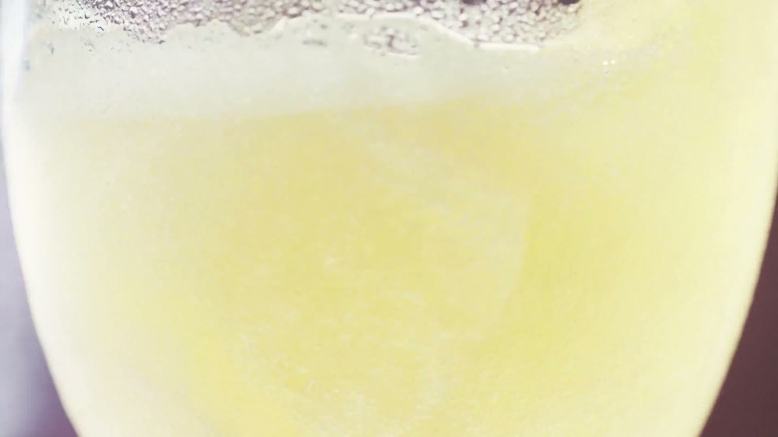 Stella Artois frame 6